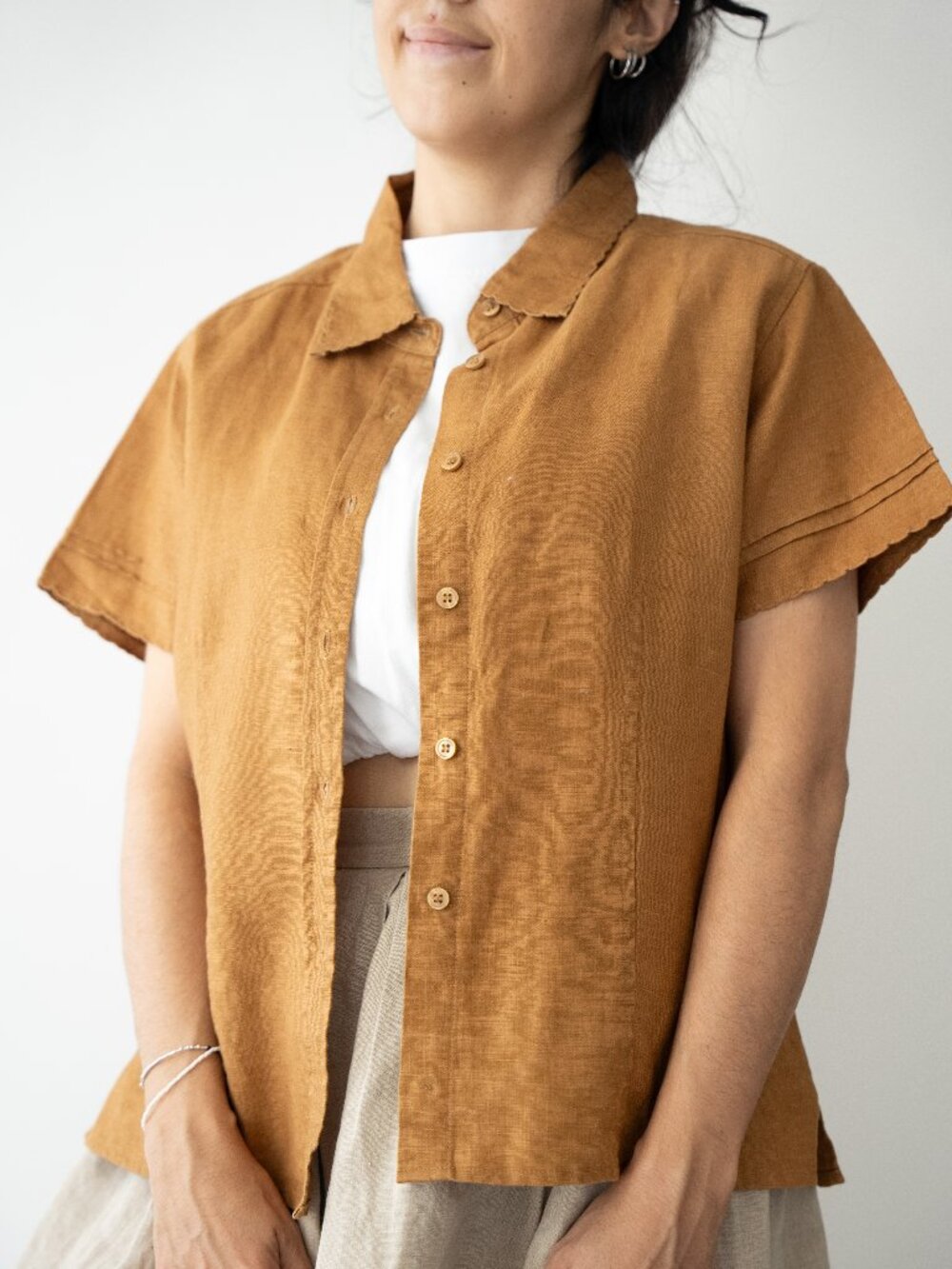 Victoria Holley 100% Linen Brown Button Front Blouse Shirt Size 12 Short Sleeve